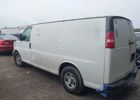 2006 Chevrolet Express Work Van из США, поврежденный, VIN 1GCFG15XX61157037